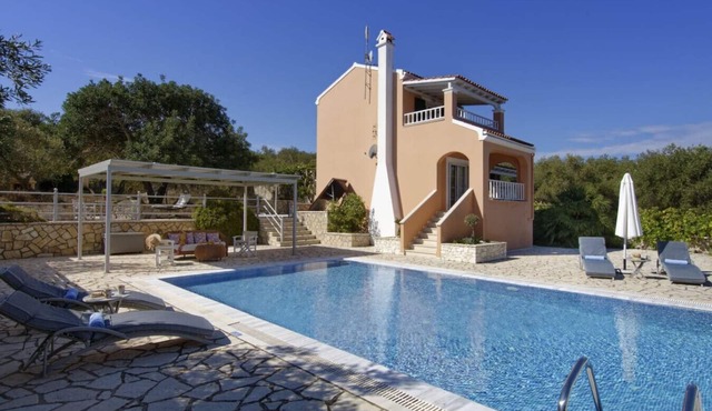 Ideal for families near Gaios. in Paxoi