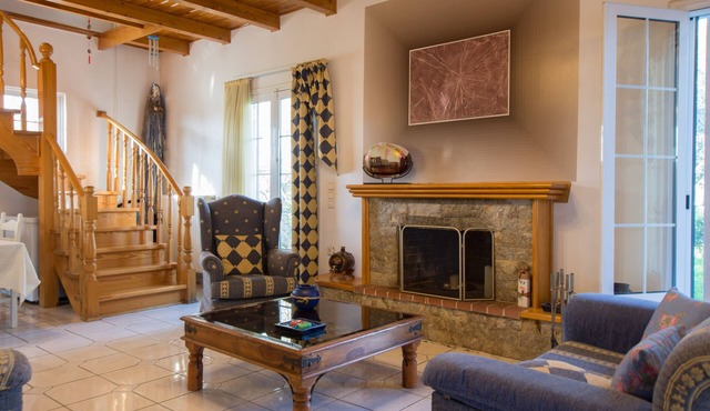 Ilenia's 3 Bedroom House With Private Pool