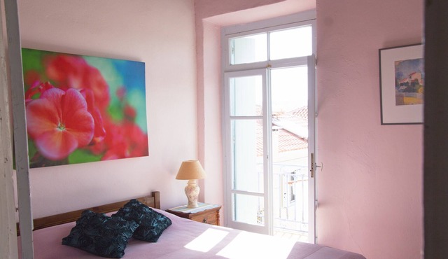 Imposing townhouse 7mins walk from Methoni beach and Castle.