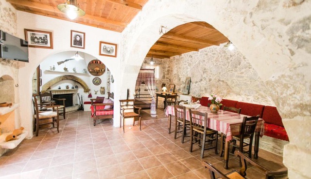 Irini΄s house in Alónai