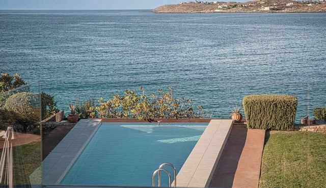 Kalathas Waterfront Villa