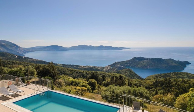 Kamini - Three Bedroom Villa, Sleeps 6
