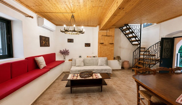 Kansoneta-Traditional Mansion in Gastouri Village