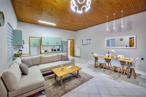 Kapa Luxury House in Krokeaí