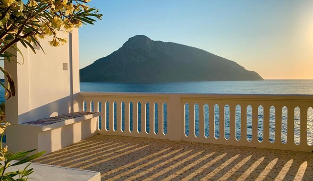 Kastelli Blu SEA - Luxury Waterfront Designer Villa in Kalymnos