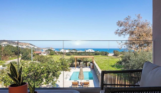 KaYa SeaView Residence