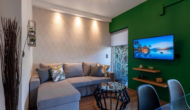 KENTIA - MODERN ARTISTIC CITY APARTMENT
