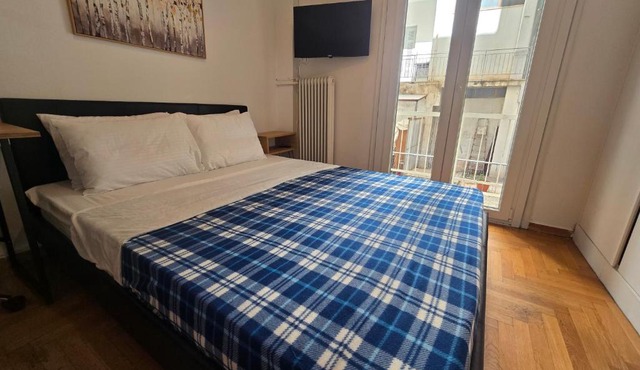 Kou3 - Cozy Room in Pireas - Walk Everywhere in Piraeus