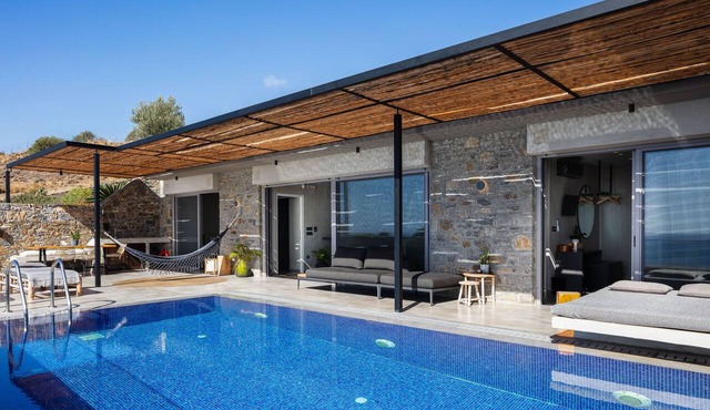 Kumo Villa II - Luxe Coastal Escape with Sea Views in Rethymno