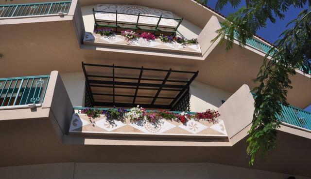 Kyveli Apartments in Chios
