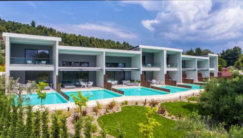 Lagomandra Luxury Suites with Private Pools in Nikiti