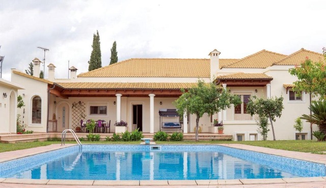 Laki Villa with pool and jacuzzi