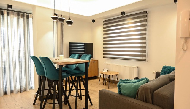 Larisa Hospitality I - Roof Top apartment + free parking