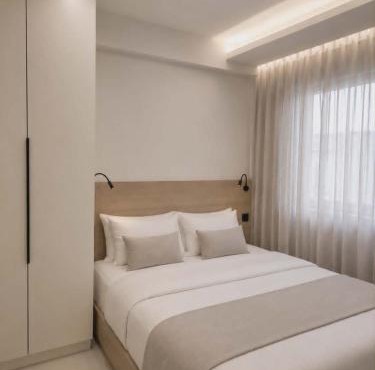 Le Moon Suites