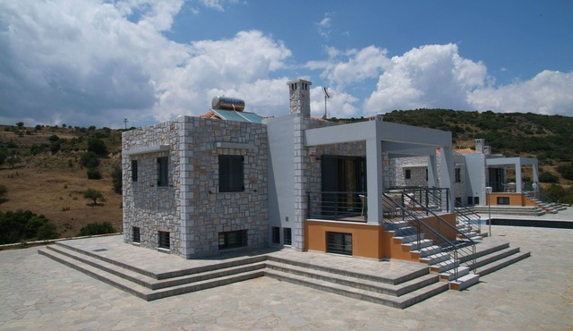 "Lemonia" Luxury Villa Apartment in Orini Meligou