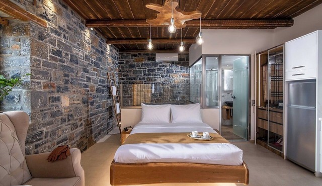 Lotzetta Elena Suite with Hot Tub by Estia in Agios Vasileios