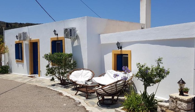 LOURANTIANIKA HOUSE