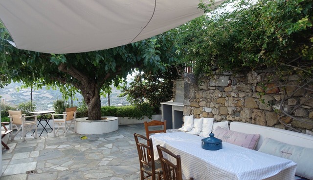Lovely traditional house in a greek island with garden