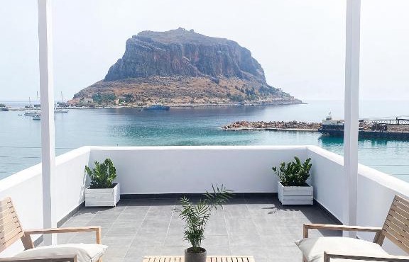 LULU - Self Catering Accommodation in Monemvasia