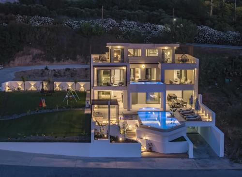 Luxurious Villa Selestine - With Private Pool in Panormos Rethymno