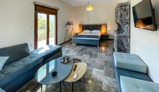 Luxury apartment in Akti Elias Sithonia in Lagomandra