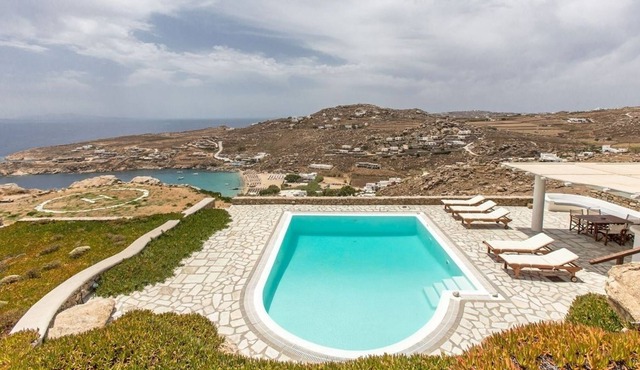 Luxury vacation rental on Mykonos - Greece