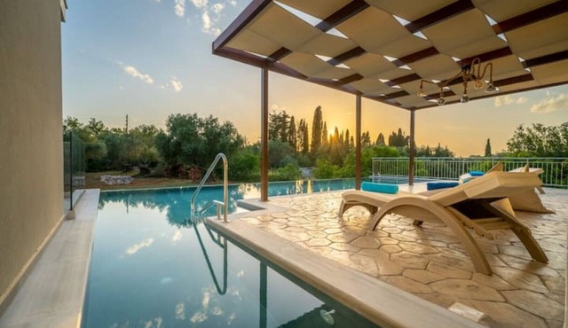Luxury Villa Majore