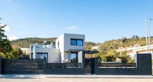 LUXURY VILLAS AKTI in Kymi-Aliveri