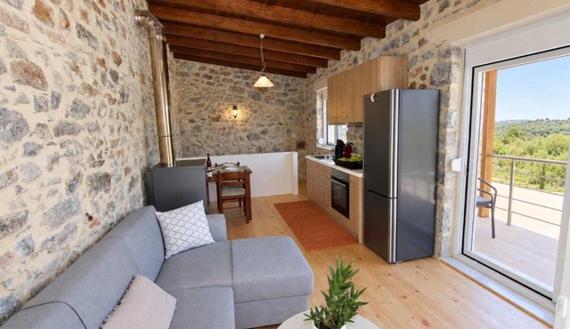 Malia Stone Residence - Secluded Cozy Retreat in Goníai