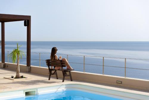 Manificus Villas, with Heated Pool, By ThinkVilla in Malevizi