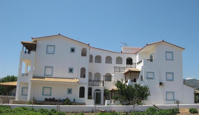 Maravelias House