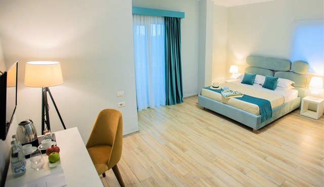 Marbella Beach Hotel in Golem