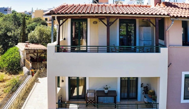 Marilizas Spacious Maisonette