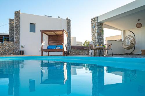 Maripaul Family Villa in Lartos