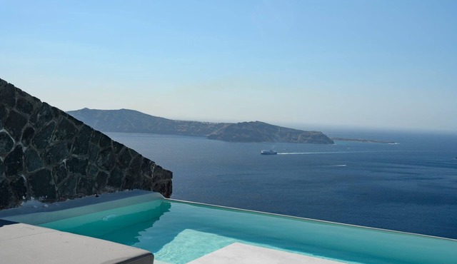 Masterful Santorini Suite | Morgen Faust Suite | Breathtaking Sea Views in Santorini