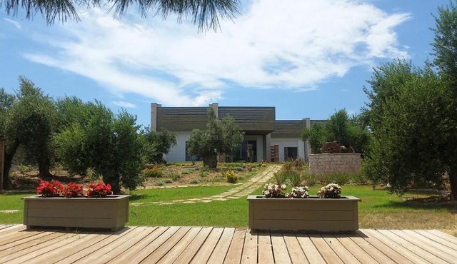 Meli Seaside Villas