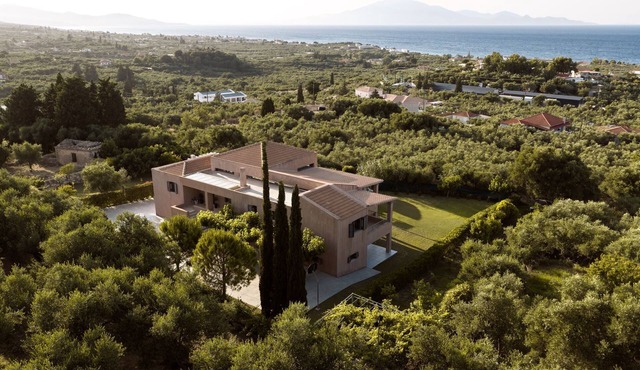 Merovigli Villa with Private Pool and Sea Views
