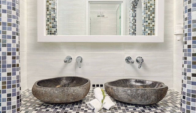 Merovigliosso Deluxe Apartment Spa bath and Sunset view