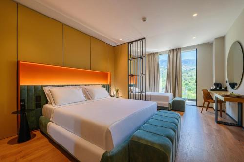 Miamar Luxury Hotel & Spa in Himare