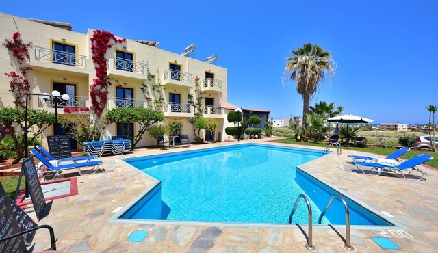 Milos apartments for 3 guests in Malia