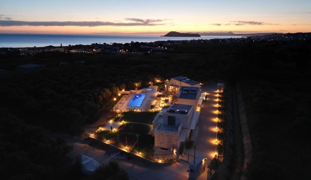 Mitos Luxury Villas Gerani 300sqm Heated pool sleeps 20 in Platanias