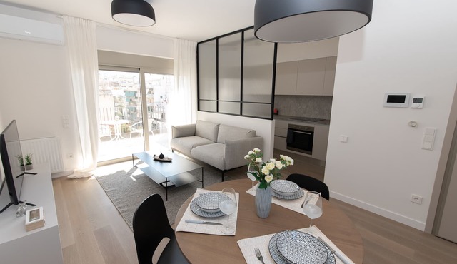 Modern apartment close to Athens city center (Form F2) in Βύρωνας
