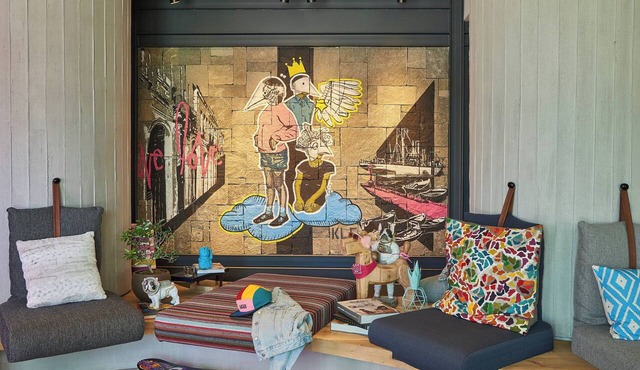 Moxy Patra Marina