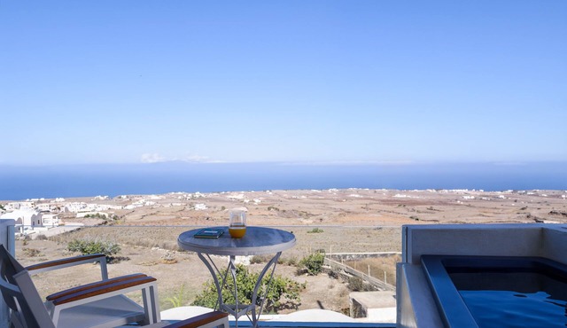 Muses Cycladic Suites - Arched Sea View Loft Suite with Seasonal Hot Tub