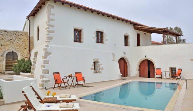 Mylo villa,Pool,Next to All Amenities,Kefalas