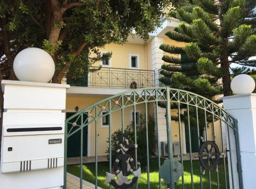 Naftilos Studios in Lourdata