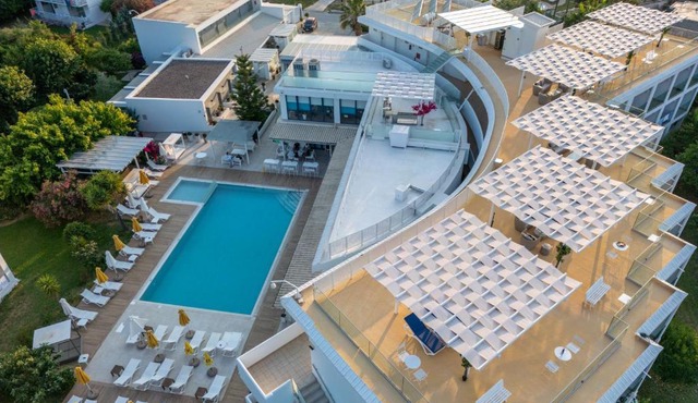 Nasos Hotel & Resort