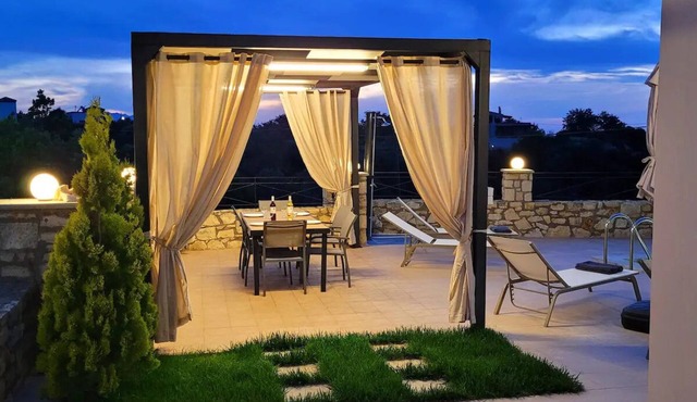 Natural view villa with private pool in Rethymno