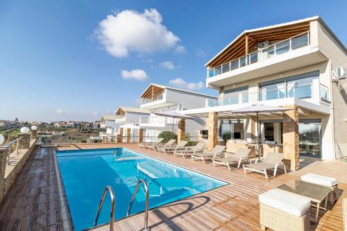 Nefeli & Dina Villas by Diomedes Group in Nea Propontida