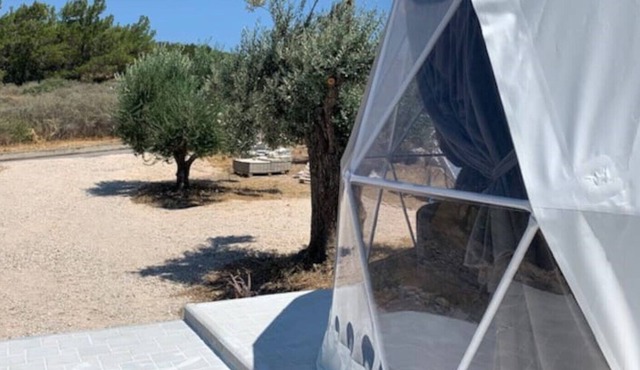 New Gorgeous Geodesic Dome next to Kopria Beach